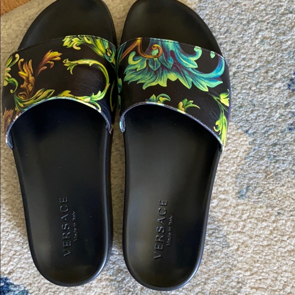 Shoes - Picture 2 of 5